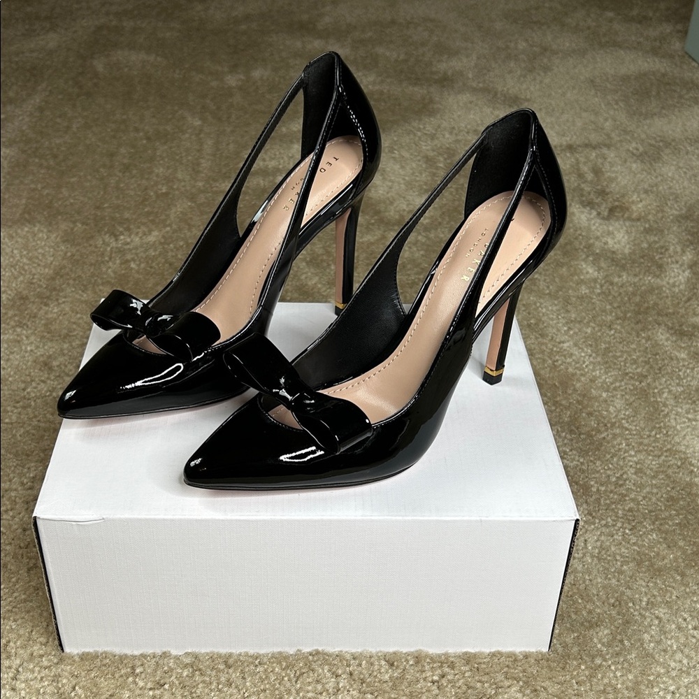 Ted Baker Elegant Black Bow Heels with Cut Out and Stunning Gold Detail